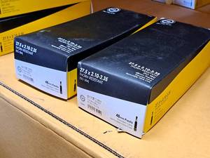 lot 1096 image: Lot of (2) Sunlite Thorn Resistent Bike Tubes 27.5x2.10-2.35