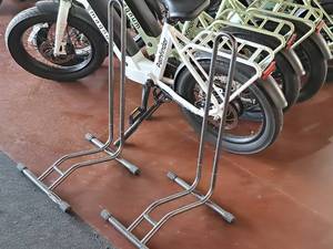 lot 168B image: Lot of (2) Single Bike Bike Stand