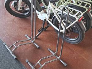 lot 168C image: Lot of (2) Single Bike Bike Stand