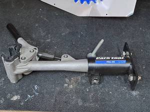 lot 164B image: Park Tool PRS-4W Bike Mount Holder