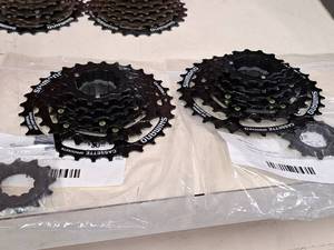lot 1320 image: Lot of (2) Shimano CS-HG200-7 7-speed Freewheel