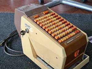 lot 1640 image: Vintage Hedman 2300 Office Check Signer Writer Protector Endorser