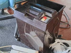 lot 1654 image: Shredmaster 920 Paper Shredder