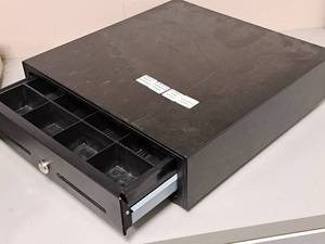 lot 1655 image: Locking CashCoin Till Box
