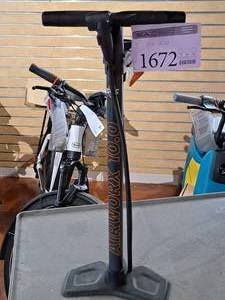 lot 1672 image: Airwork 10.0 Bicycle Pump