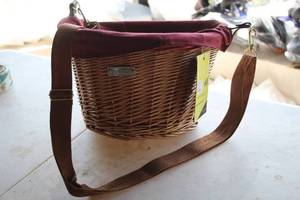 lot 634 image: Sunlite Wicker Front Handlerbar Basket