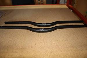 lot 723 image: Lot of (2) Promax 740mm Handlebars HB-3188DB