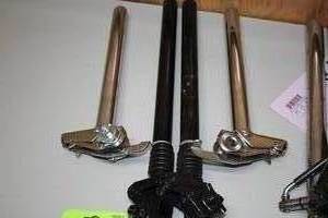 lot 779 image: Lot of (4) Misc. Seatposts