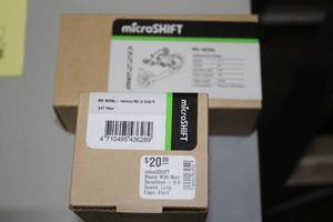 lot 824 image: Lot of (2) microShift Mezzo M36 23x89 34T Rear Derailleur, 8.9 Speed, Long Cage RD-M36L