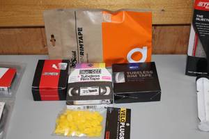 lot 847 image: Lot of (5) Tire Accessories