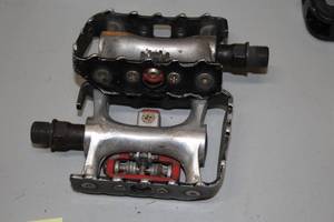 lot 858 image: Lot of (1 Set) Bike Pedals