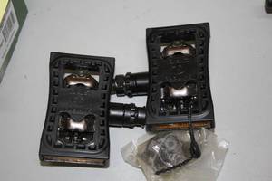 lot 862 image: Lot of (1 Set) Shimano Bike Pedals