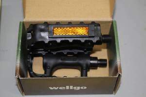 lot 863 image: Lot of (1 Set) Wellgo Bike Pedals