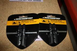 lot 1231 image: Lot of (2 Sets) Jagwire AW Compound SRAM Shimano Mountain Sport Brake Pads