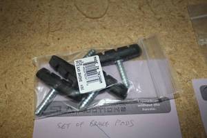 lot 1237 image: Lot of (1) 4-count Brake Pads