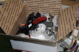 lot 884 image: Lot of  Bike Lights and Reflectors