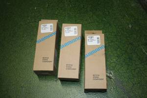 lot 899 image: Lot of (5) Shimano Bottom Brackets 26.68x122.5mm