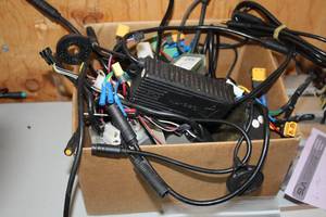 lot 1454 image: Lot of (1 Box) Controllers (Used)