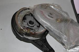 lot 1452 image: Drum Brakes