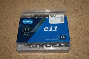 lot 1327 image: Lot of (1) KMC e11 11-speed 136-link E-Bike Chain