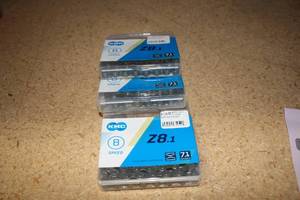 lot 1329 image: Lot of (3) KMC Z8.1 8-speed Bicycle Chains