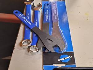 lot 1748 image: Lot of (5) Park Tool Wrenches - Hub Cone Wrenches 13mm15mm17mm and Combination Wrenches 16mm17mm