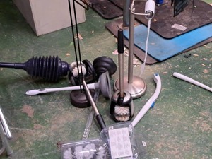 lot 1785 image: Bathroom Supplies - Plungers, Toilet Brushes, Toilet Paper Holders