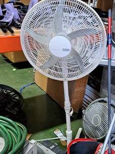 lot 1797 image: Holmes Oscillating Pedestal Fan