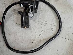 lot 1826 image: Trailer Adapter