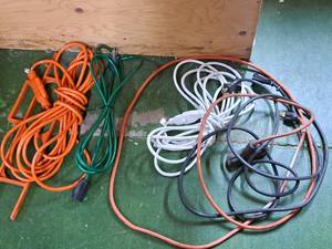 lot 1874 image: Lot of (4) Extension Cords