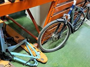 lot 1880 image: Lot of (2) Bikes for Parts