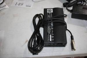 lot 130 image: High Power 24V 4A Li-ion Battery Charger HP8204L3