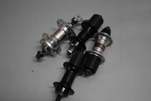 lot 1398 image: Lot of (4) Freewheel Hubs