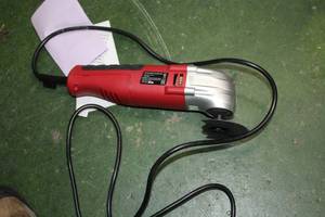 lot 1592 image: Multi-Function Tool