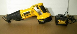 lot 1 image: DEWALT 18V Cordless Sawall with Battery and Charger