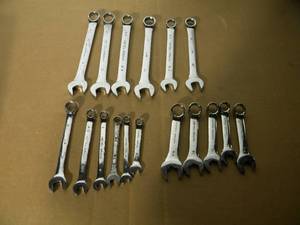 lot 22 image: Hyper Tough Combination Wrenches (17 Total StandardMetric)