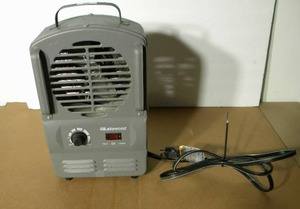 lot 26 image: Lakewood Electric Heater (750 Watt  1500 Watt Settings)