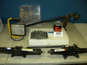 lot 110 image: Assortment of Items (Work Light, Scissor Jacks, Door Hinges, and More)