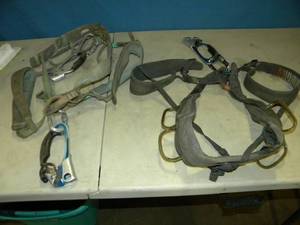 lot 123 image: 2 Climbing Rig Harnesses