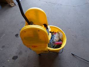 lot 119 image: Mop Bucket and Mop Heads