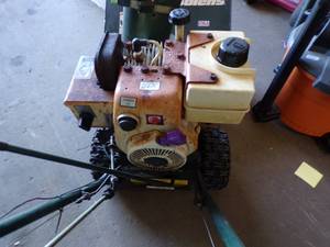 lot 333 image: Bolens 5210, 21 2 Two Stage Snow Blower