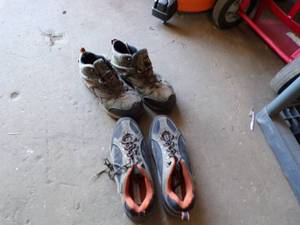 lot 102 image: 2 Pairs of Shoes Size 11 (Used)