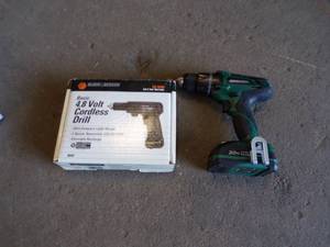 lot 54 image: Black and Decker 4.8V Cordless Drill  20V Masterforce Cordless Drill