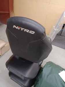 lot 4 image: New Nitro Seat
