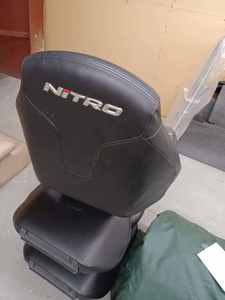 lot 6 image: New Nitro Seat