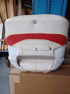lot 19 image: Used Boat Seat