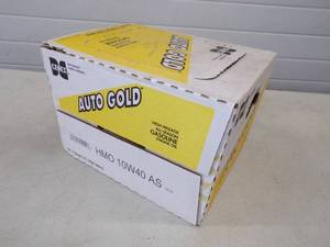 12 Quarts 10 W 40 Motor Oil