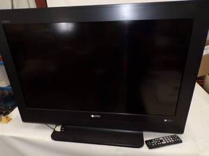 36 Sanyo TV with Remote