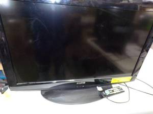 32 Sanyo TV with Remote