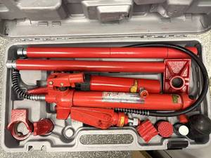 lot 142 image: VEVOR 10 Ton Porta Power Kit 1.4M (55.1 inch) Oil Hose Hydraulic Car Jack Ram Autobody Frame Repair Power Tools for Loadhandler Truck Bed Unloader Farm and Hydraulic Equipment Construction